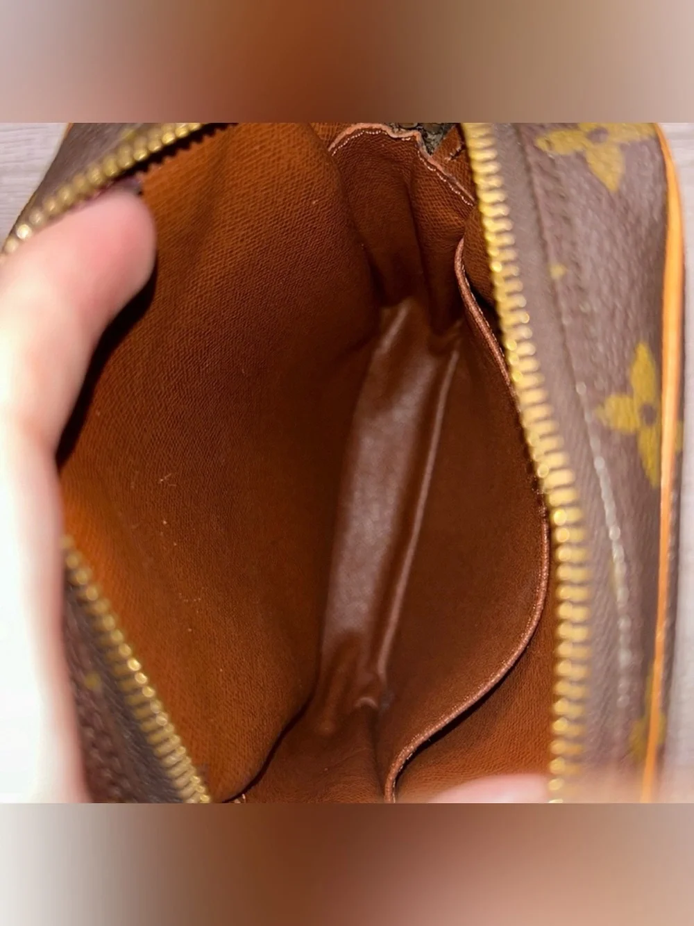 Louis Vuitton compact louis